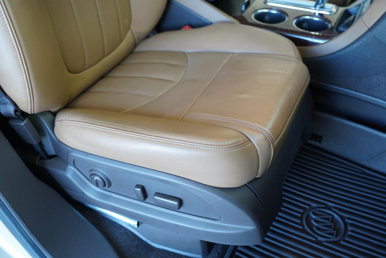 Buick Enclave FWD 4dr Leather 2016