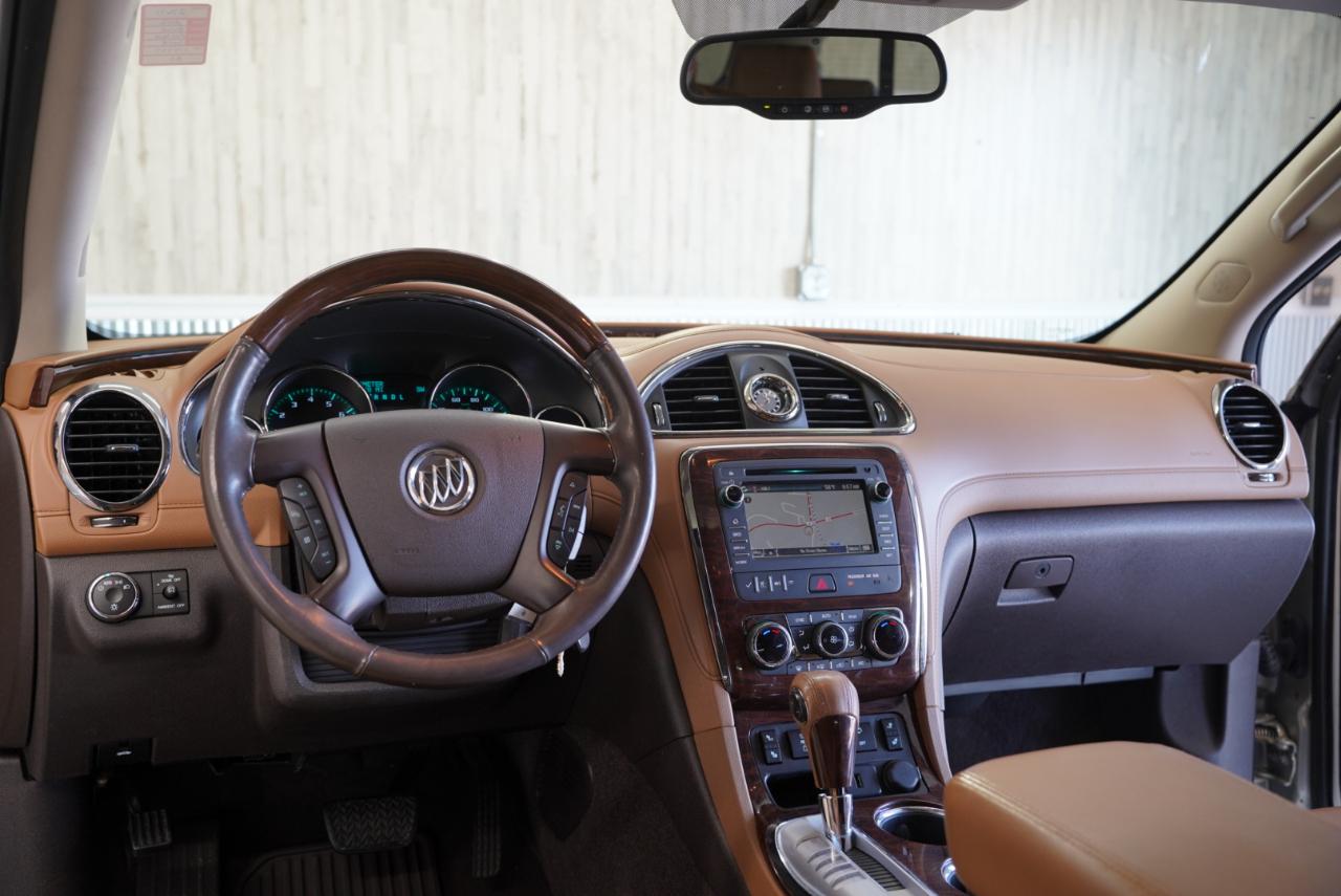 Buick Enclave FWD 4dr Leather 2016
