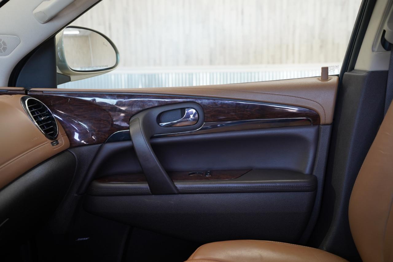 Buick Enclave FWD 4dr Leather 2016