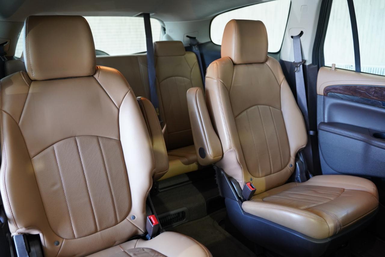 Buick Enclave FWD 4dr Leather 2016
