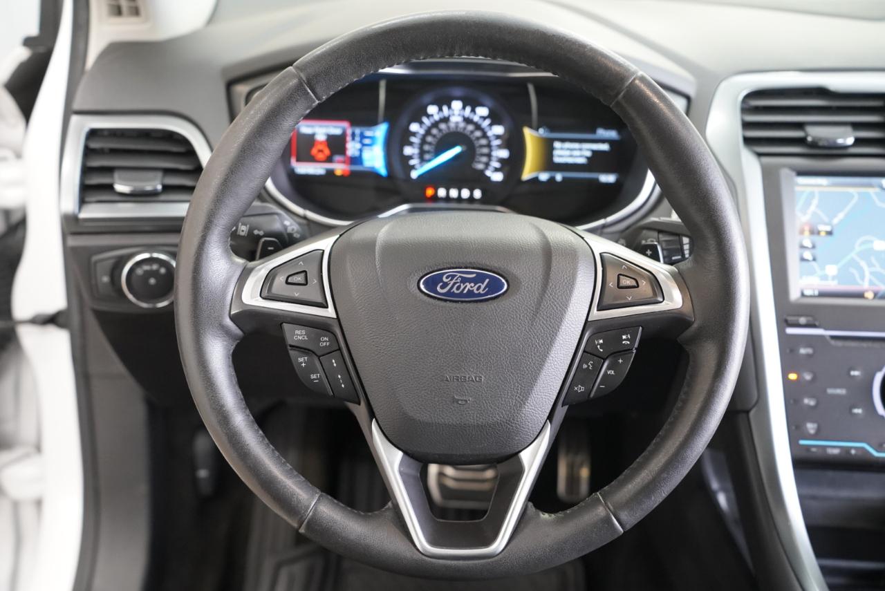 Ford Fusion 4dr Sdn Titanium FWD 2015