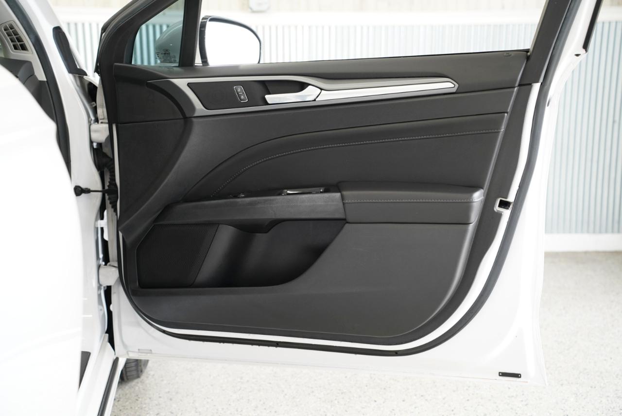 Ford Fusion 4dr Sdn Titanium FWD 2015