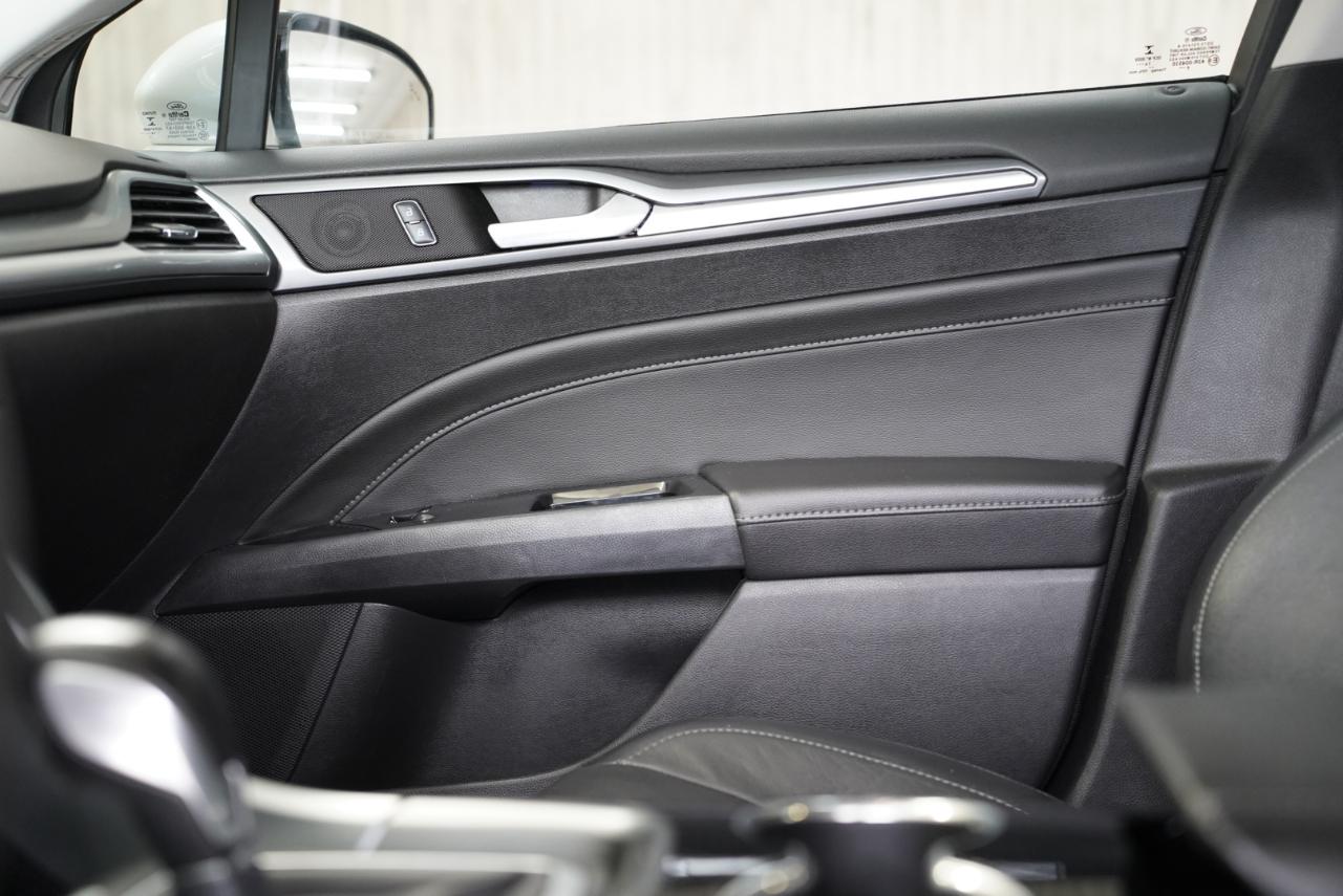 Ford Fusion 4dr Sdn Titanium FWD 2015