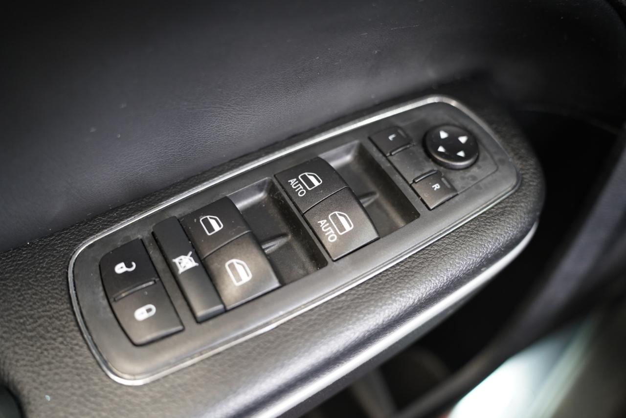 Chrysler 300 Touring RWD 2020