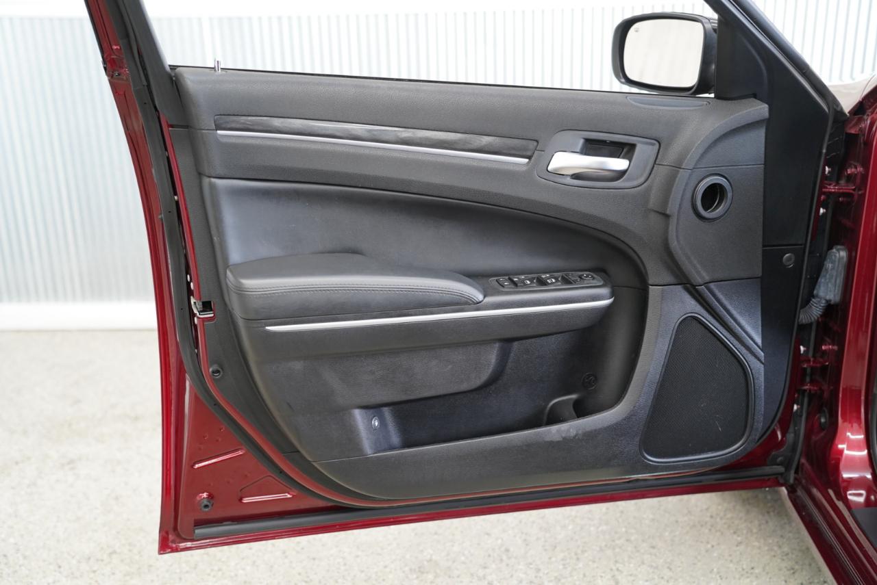 Chrysler 300 Touring RWD 2020