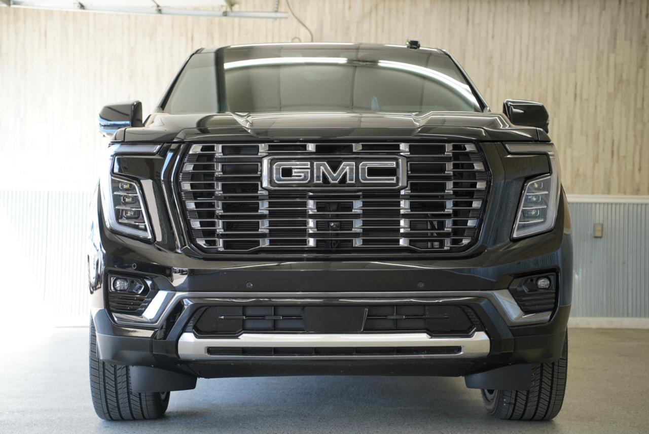 GMC Yukon 4WD 4dr Denali Ultimate 2025