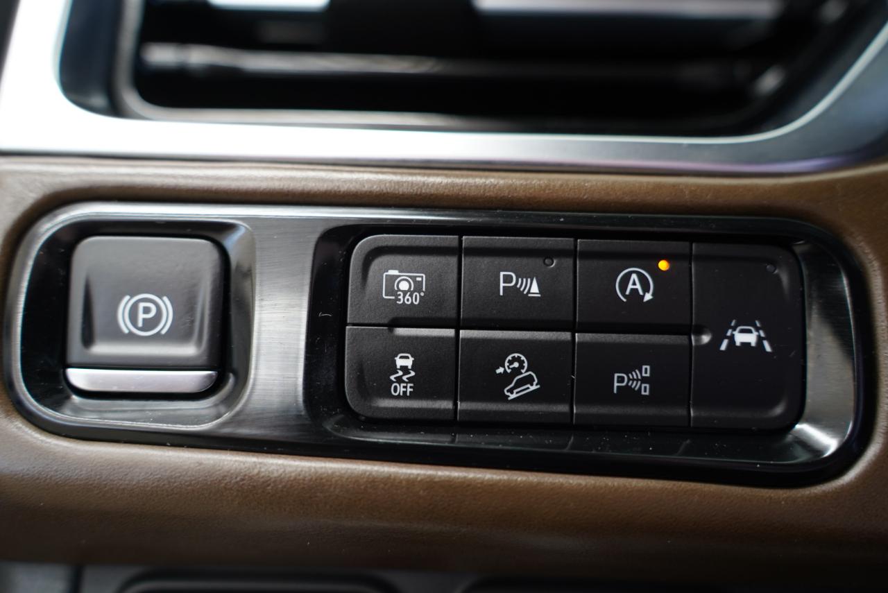 GMC Yukon 4WD 4dr Denali Ultimate 2025