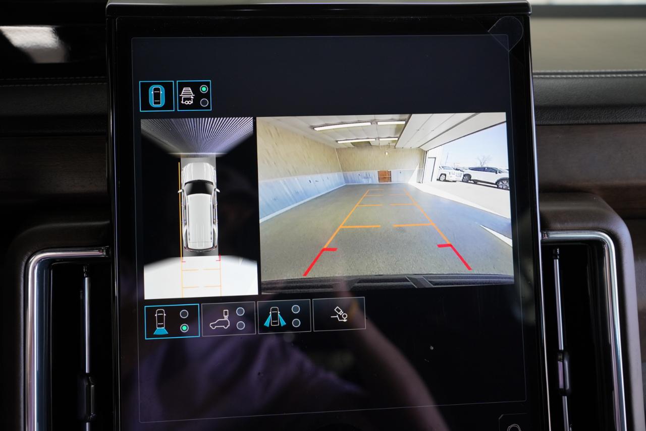 GMC Yukon 4WD 4dr Denali Ultimate 2025