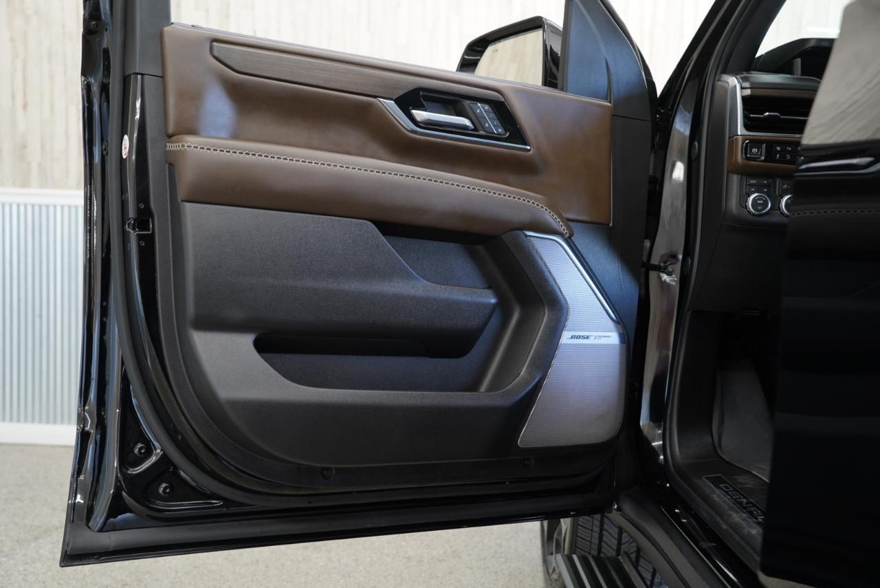 GMC Yukon 4WD 4dr Denali Ultimate 2025