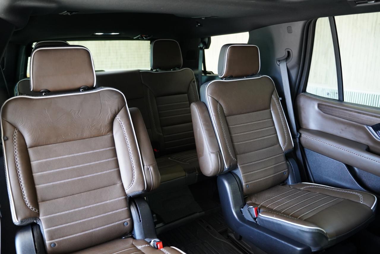 GMC Yukon 4WD 4dr Denali Ultimate 2025