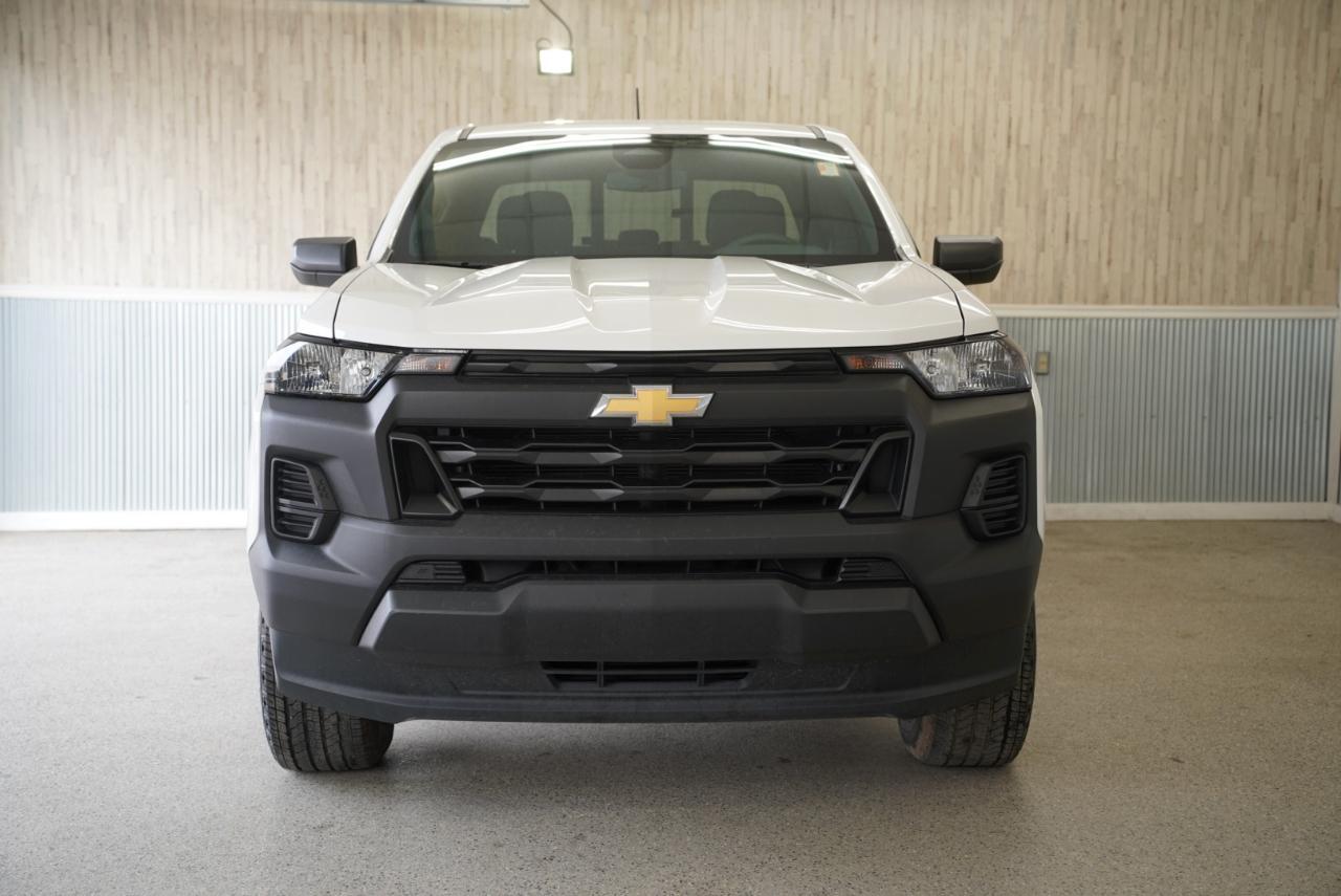 Chevrolet Colorado 2WD Crew Cab WT 2024