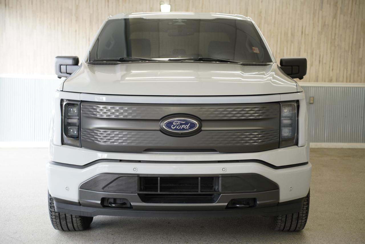 Ford F-150 Lightning  2023
