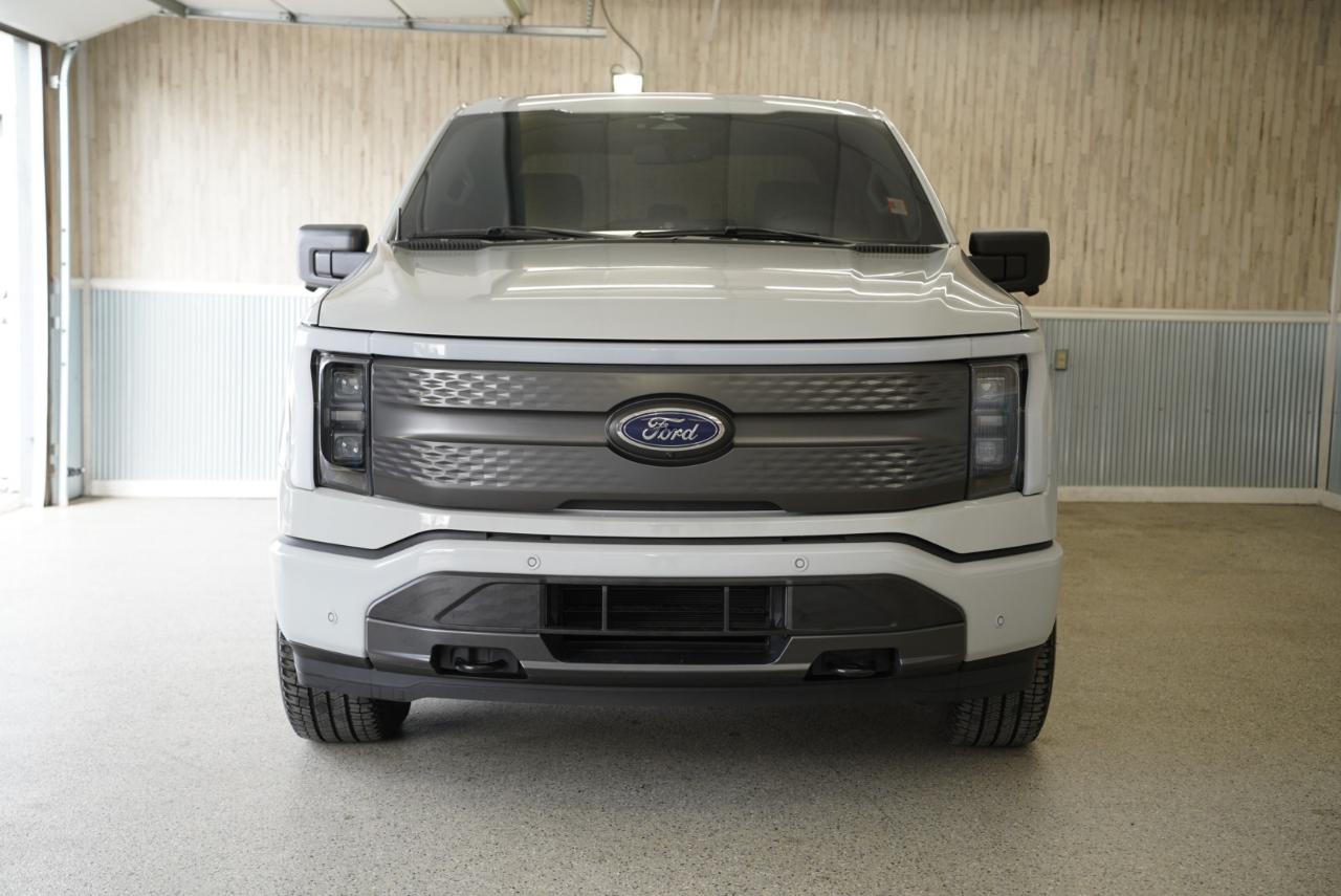 Ford F-150 Lightning  2023
