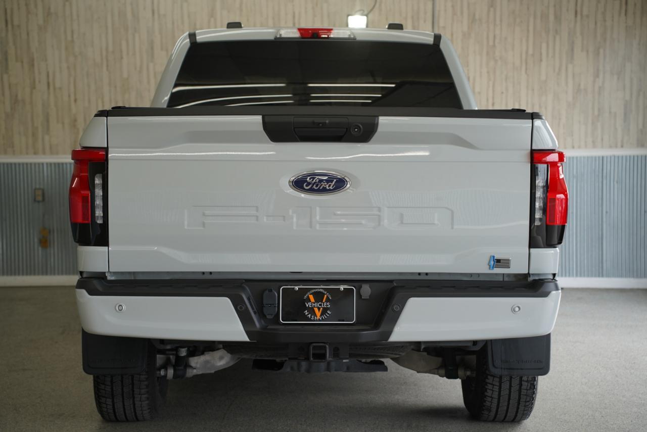 Ford F-150 Lightning  2023