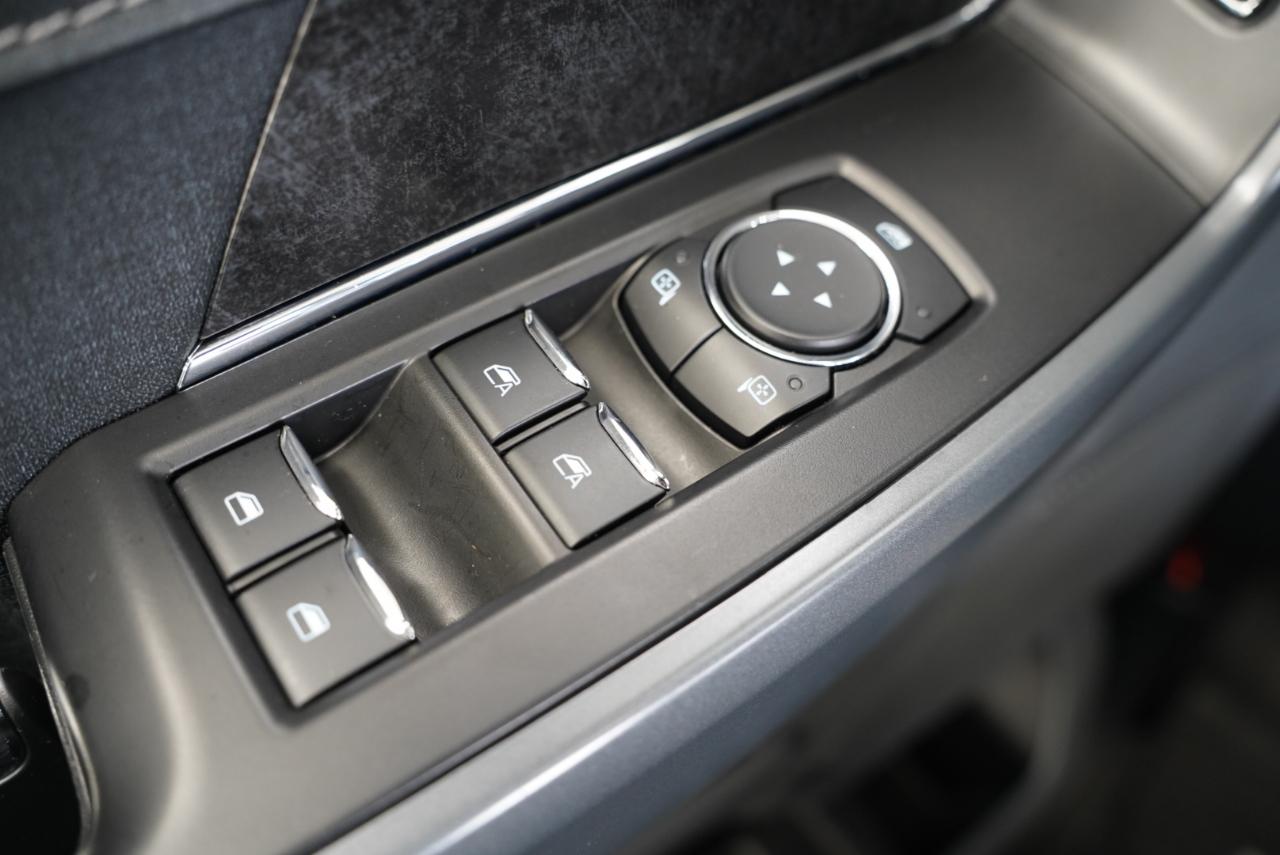 Ford F-150 Lightning  2023