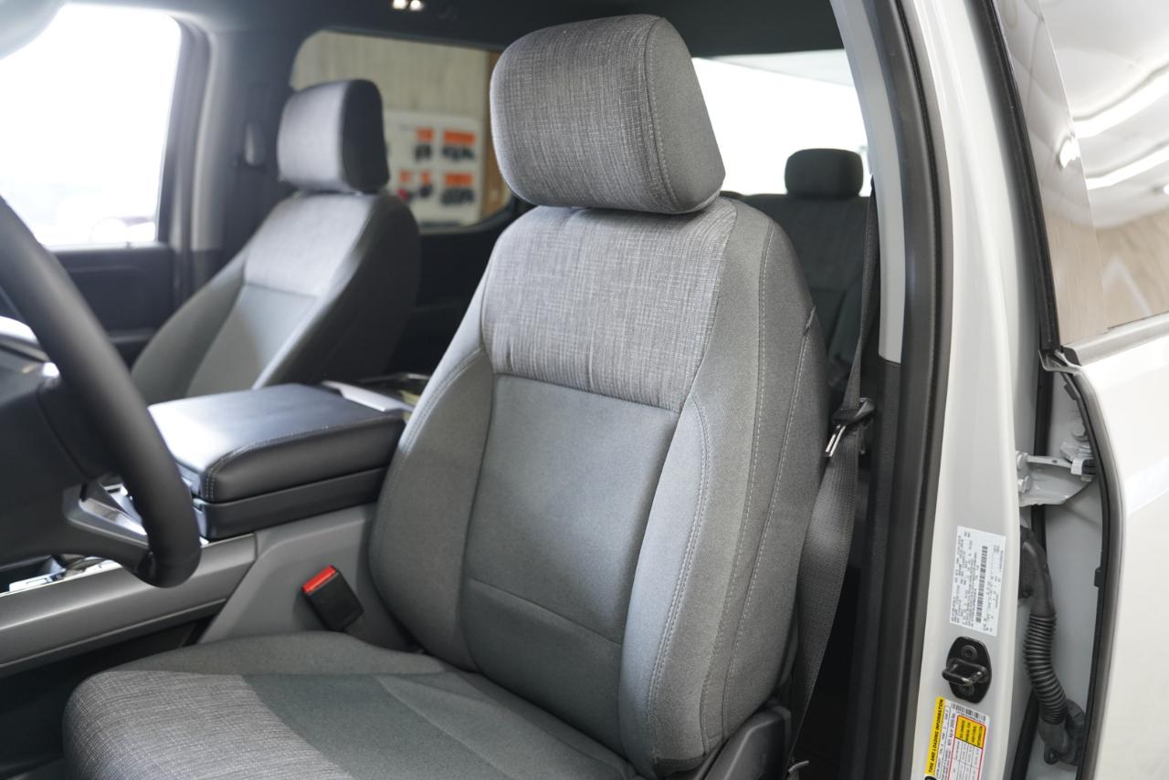 Ford F-150 Lightning  2023