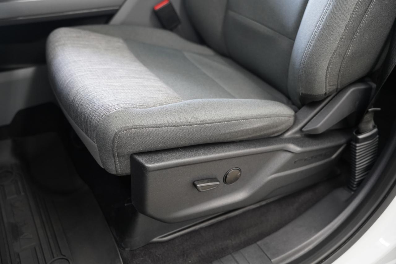 Ford F-150 Lightning  2023