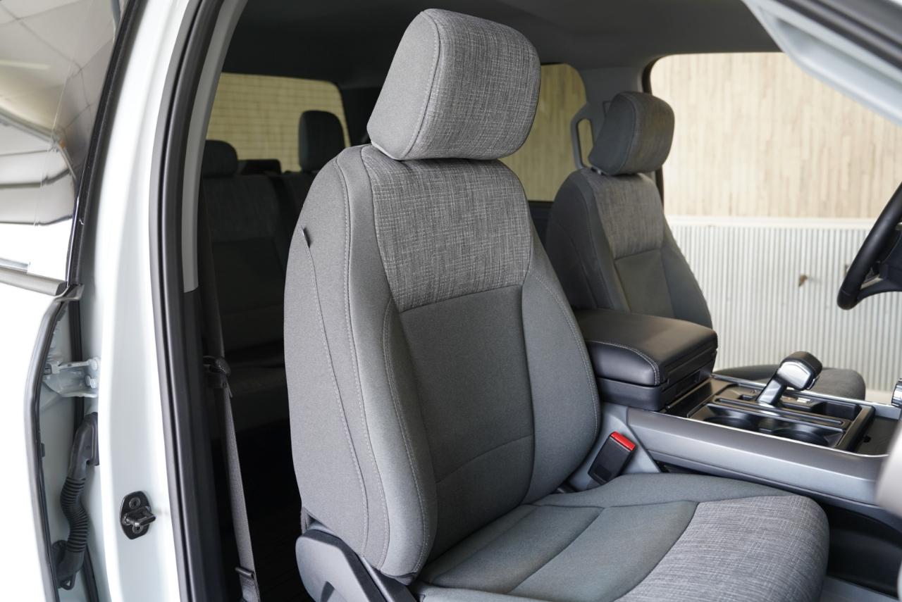 Ford F-150 Lightning  2023