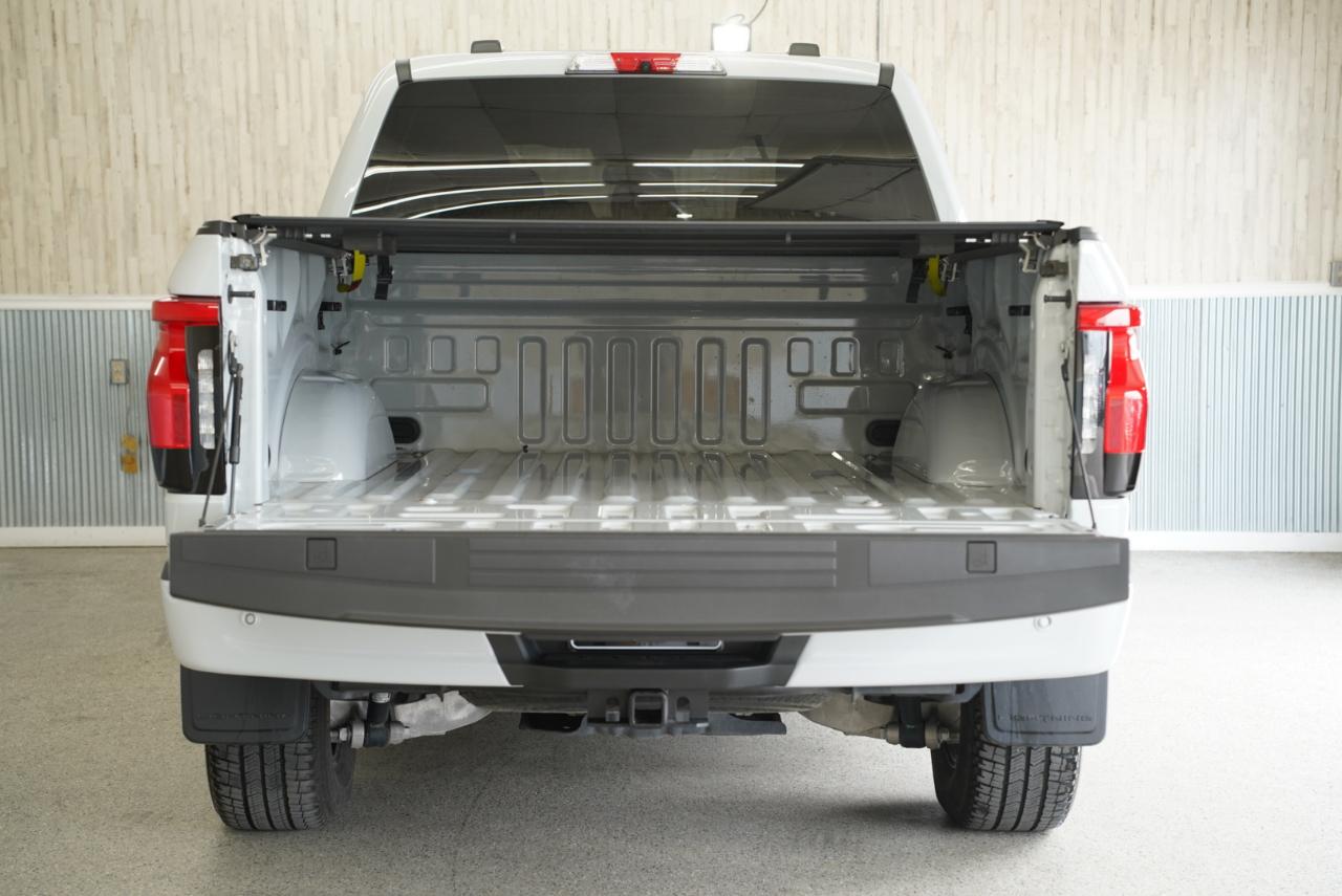 Ford F-150 Lightning  2023