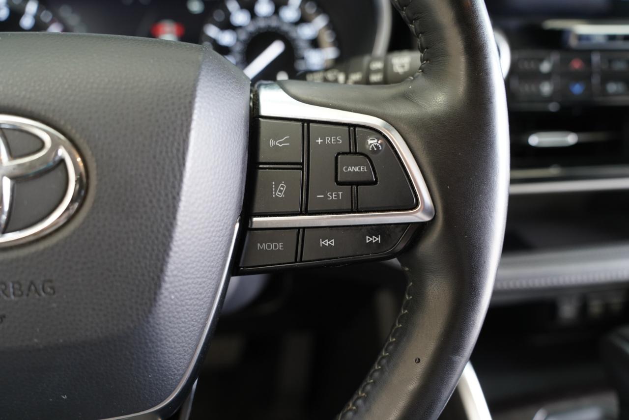 Toyota Highlander  2021