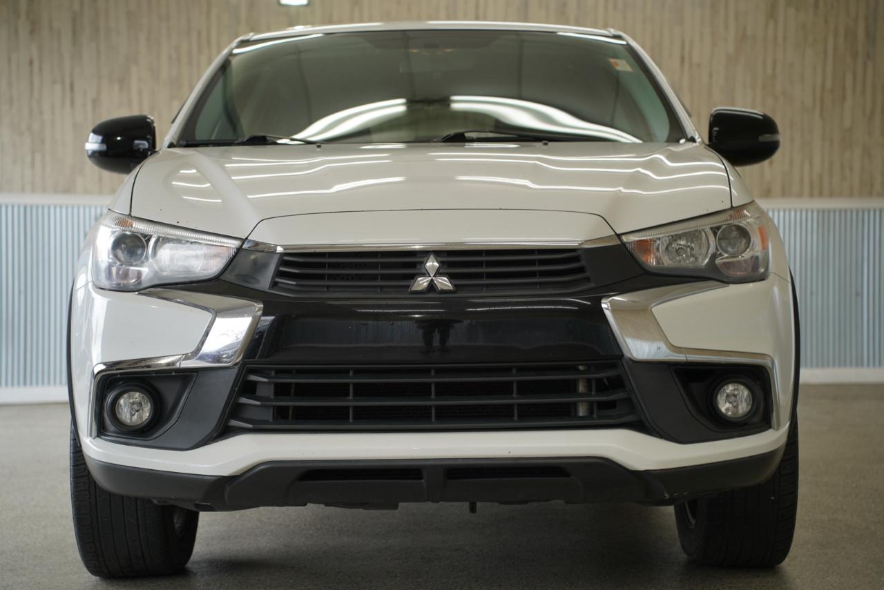 Mitsubishi Outlander Sport  2017