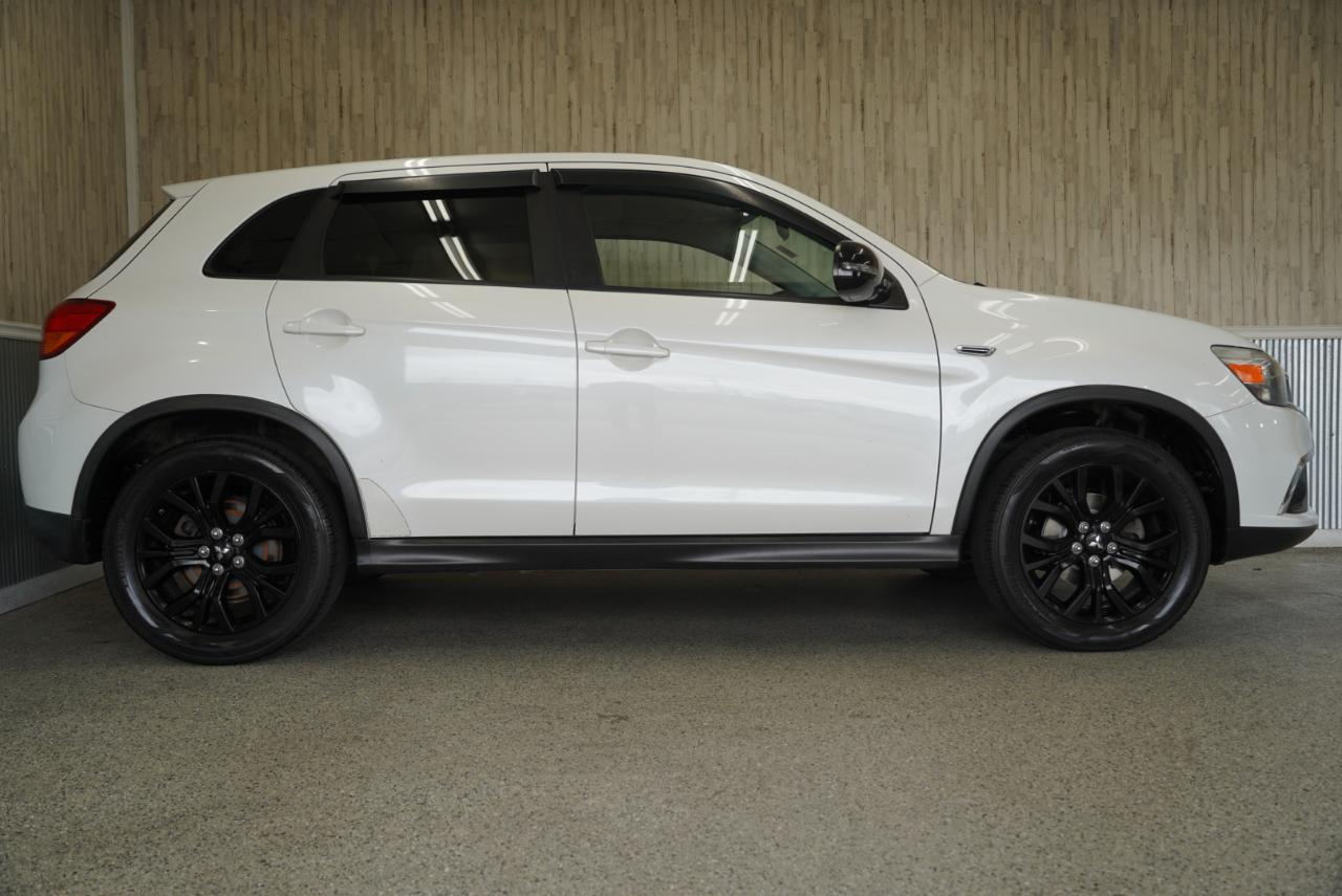 Mitsubishi Outlander Sport  2017