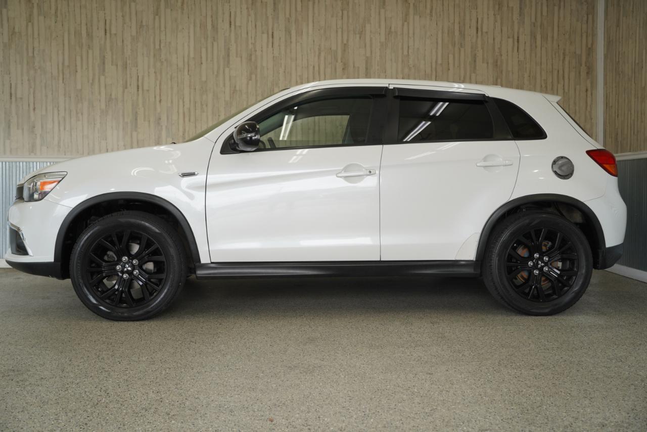 Mitsubishi Outlander Sport  2017