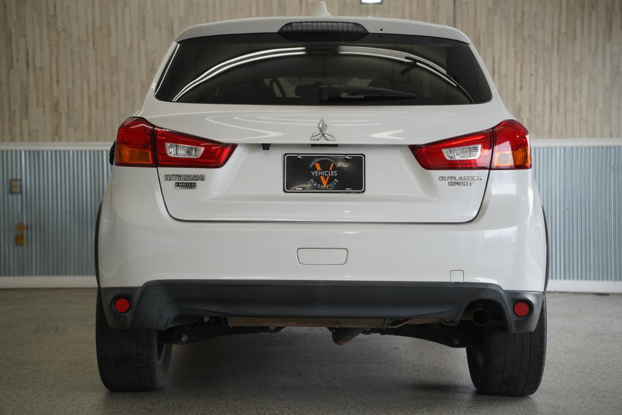 Mitsubishi Outlander Sport  2017