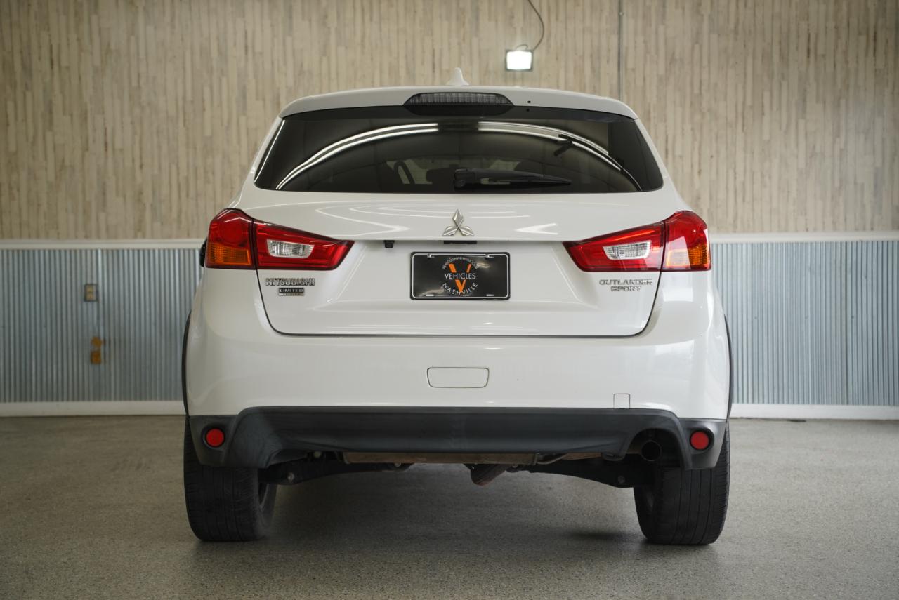 Mitsubishi Outlander Sport  2017