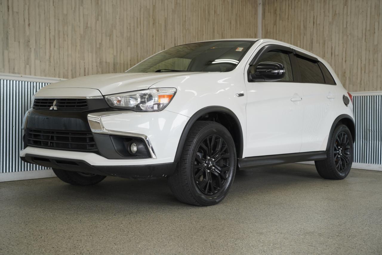 Mitsubishi Outlander Sport  2017