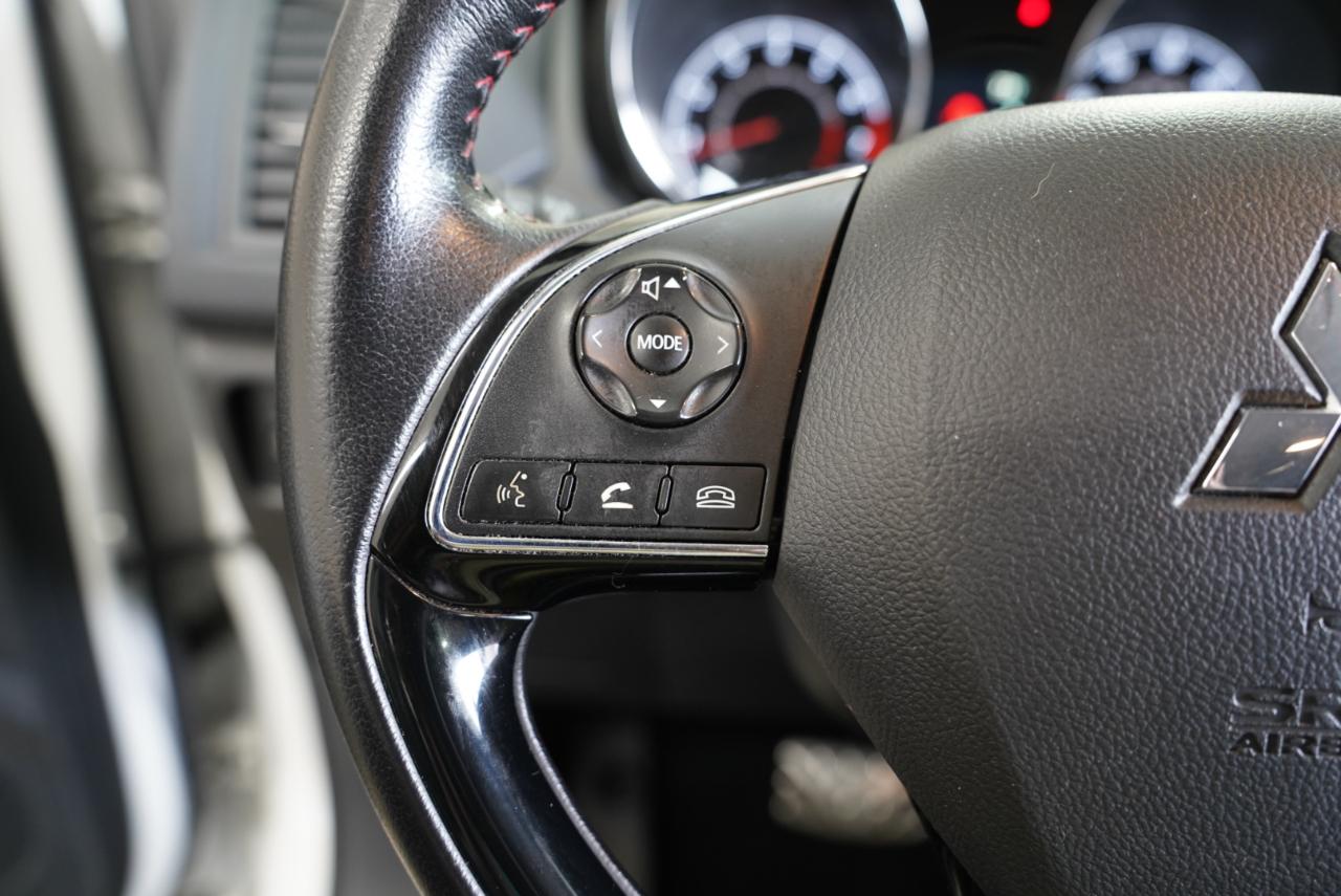 Mitsubishi Outlander Sport  2017