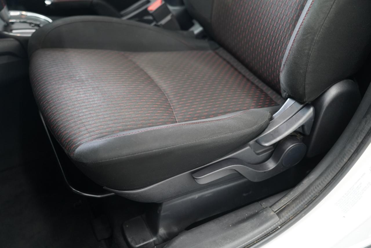 Mitsubishi Outlander Sport  2017