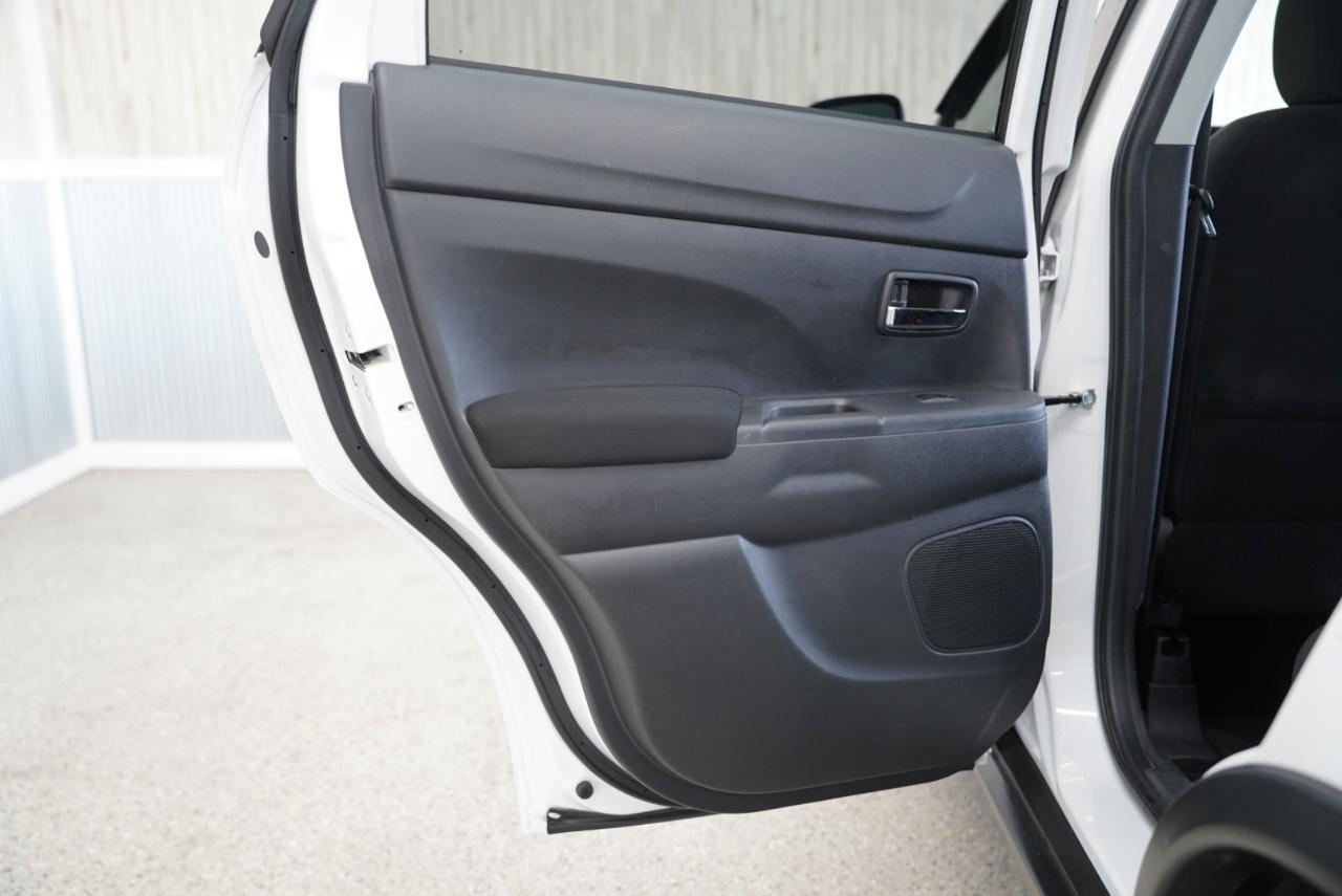 Mitsubishi Outlander Sport  2017