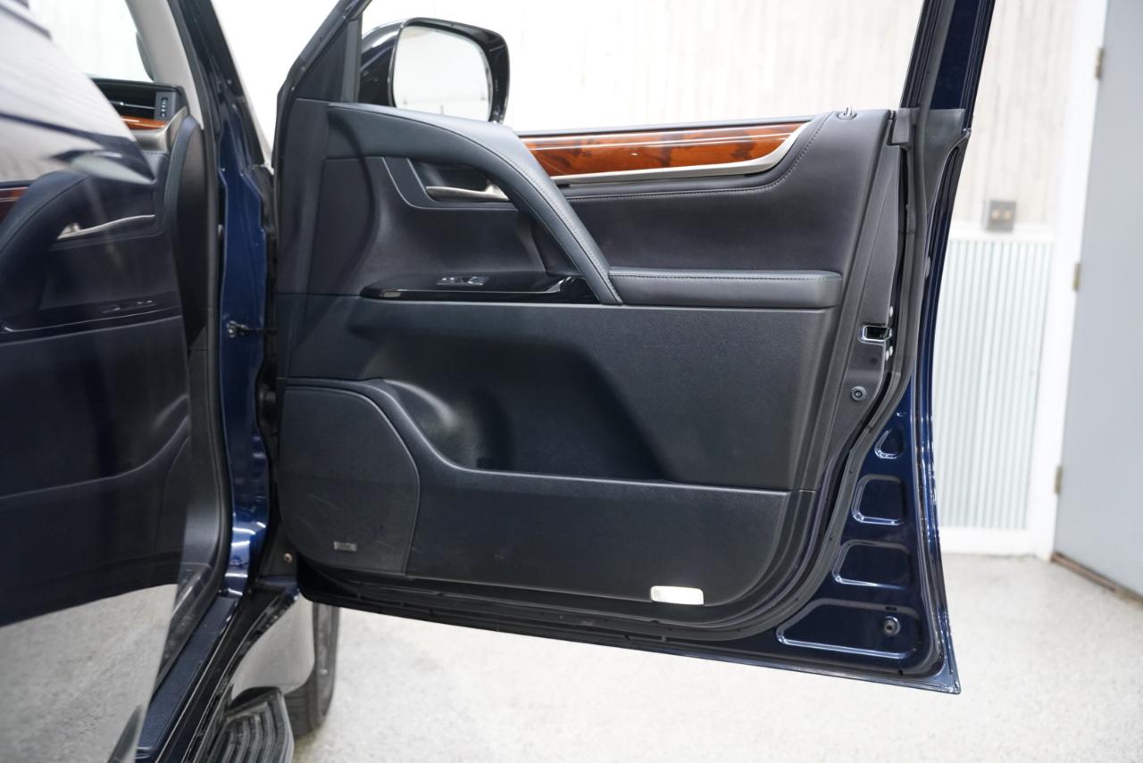 Lexus LX 570 4WD 4dr 2016