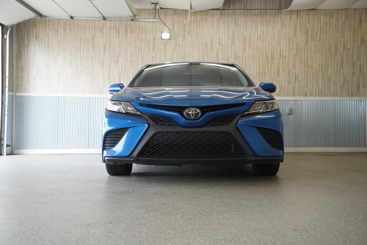 Toyota Camry SE 2019