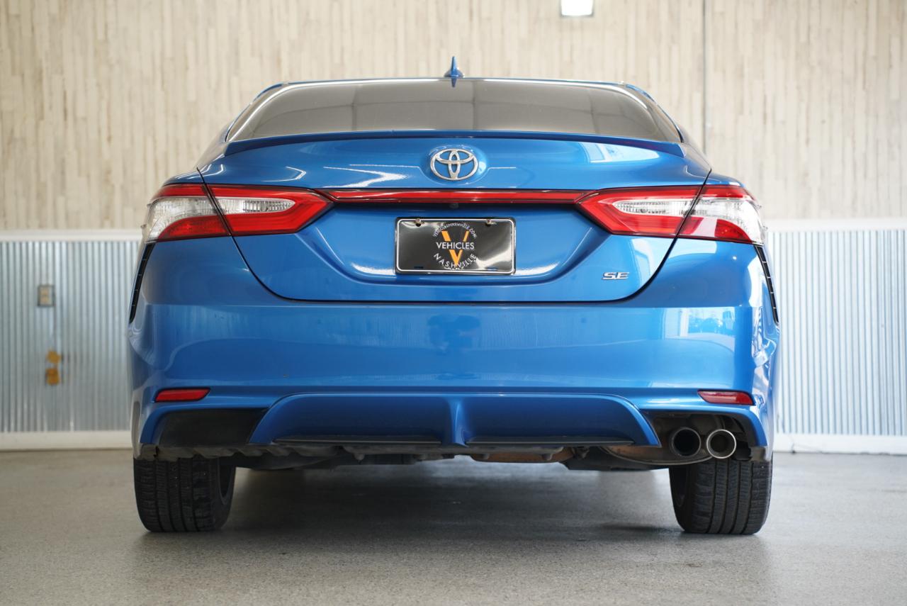Toyota Camry SE 2019