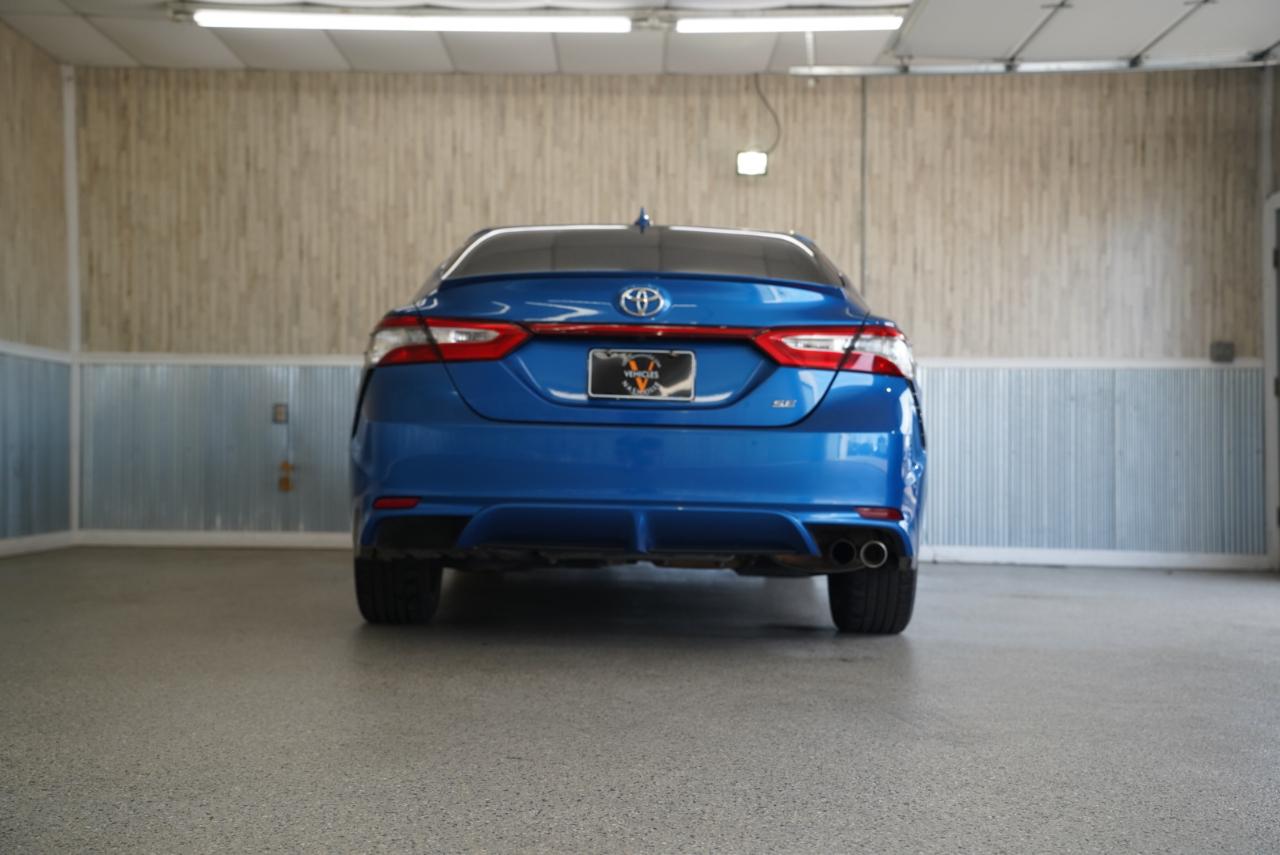 Toyota Camry SE 2019
