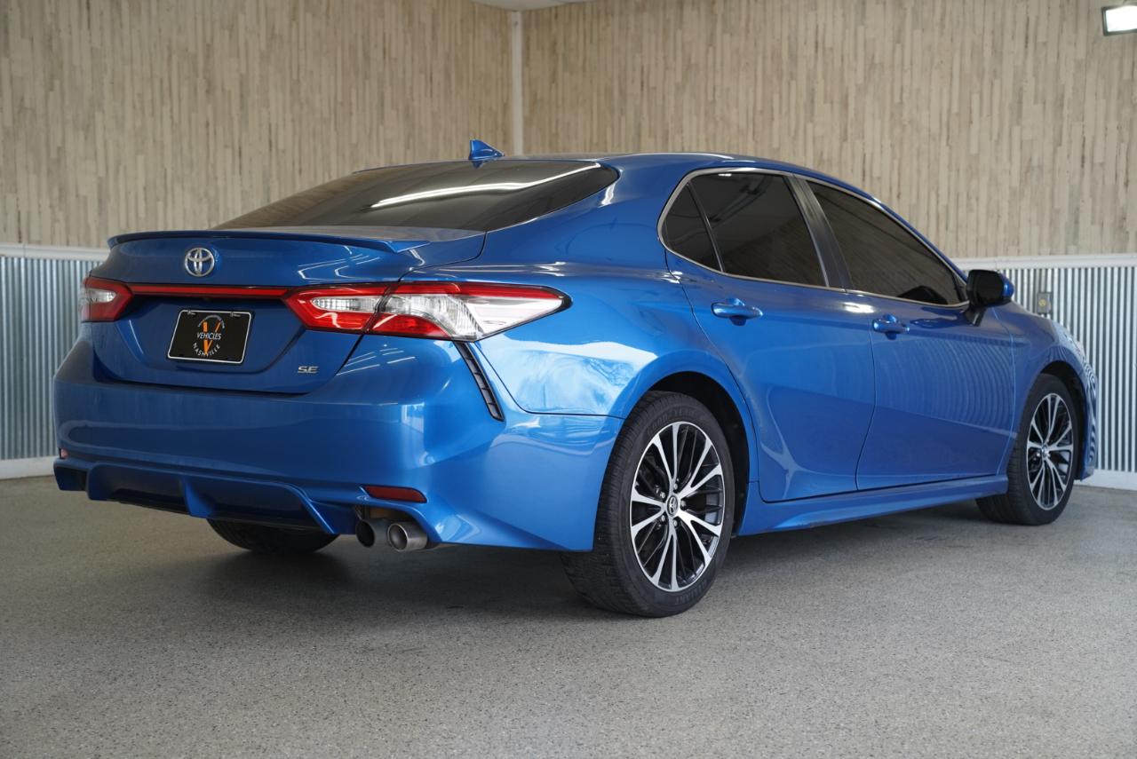 Toyota Camry SE 2019