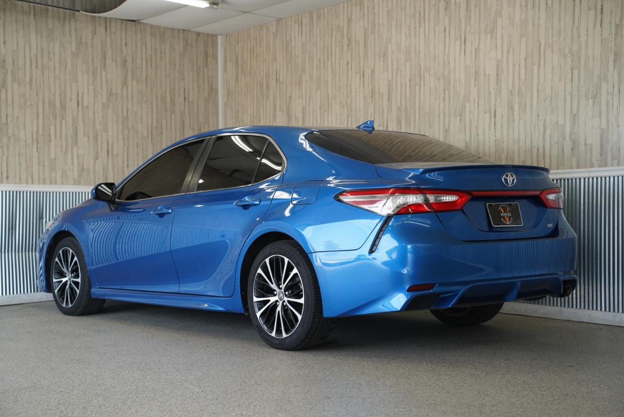 Toyota Camry SE 2019