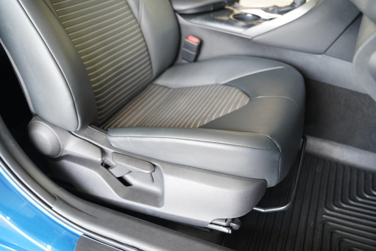 Toyota Camry SE 2019