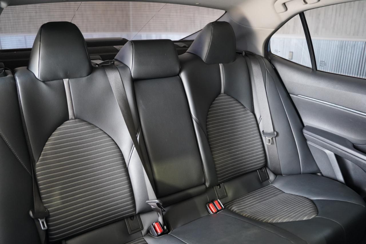 Toyota Camry SE 2019