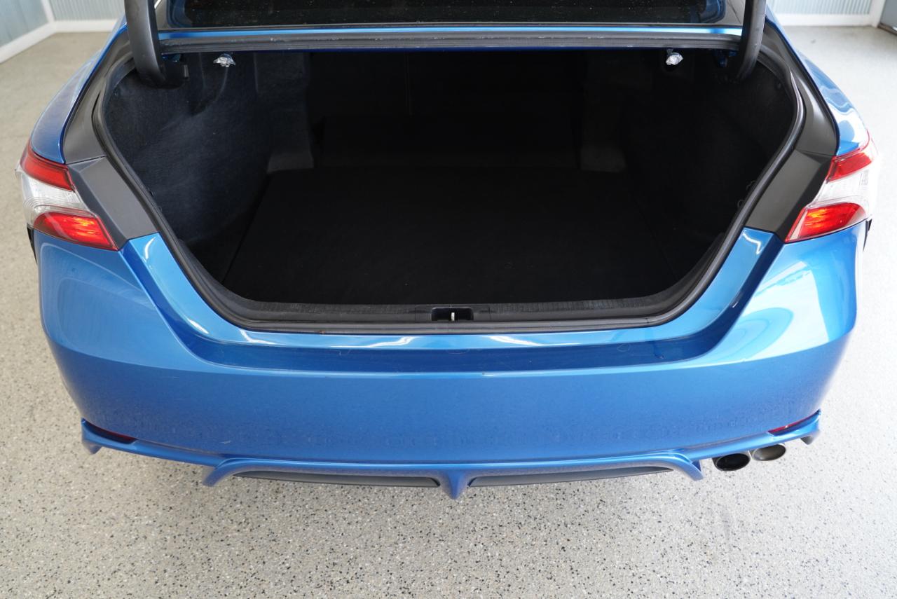 Toyota Camry SE 2019