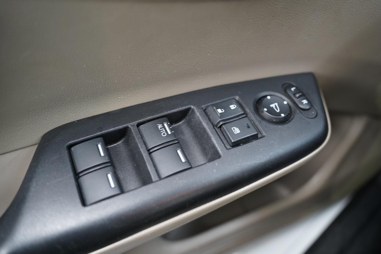 Honda Civic Sedan 4dr CVT EX-L 2015