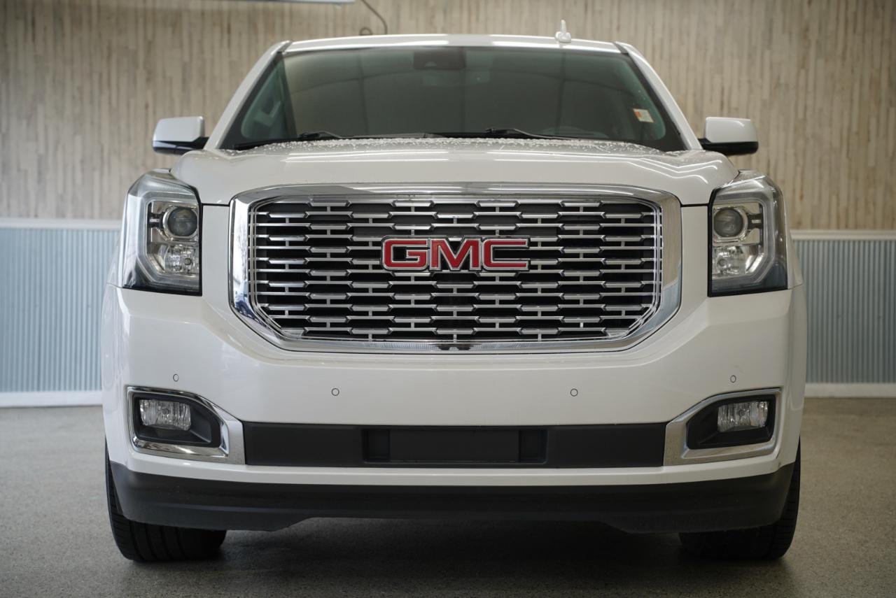GMC Yukon XL 4WD 4dr Denali 2020
