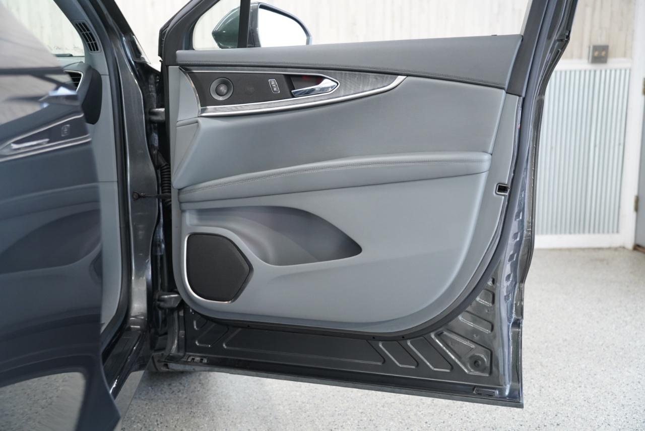 Lincoln Nautilus Reserve AWD 2020