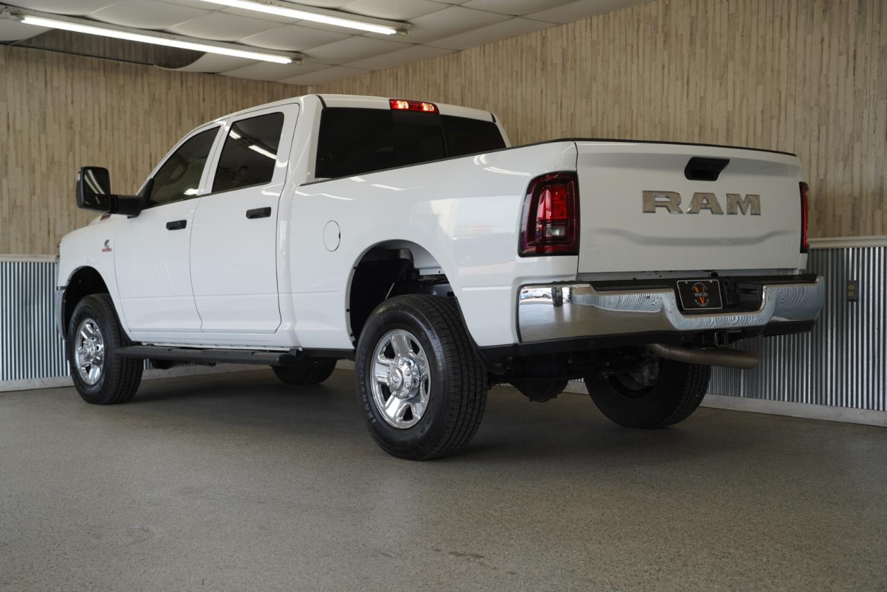 RAM 2500 Tradesman 4x4 Crew Cab 6'4" Box 2025