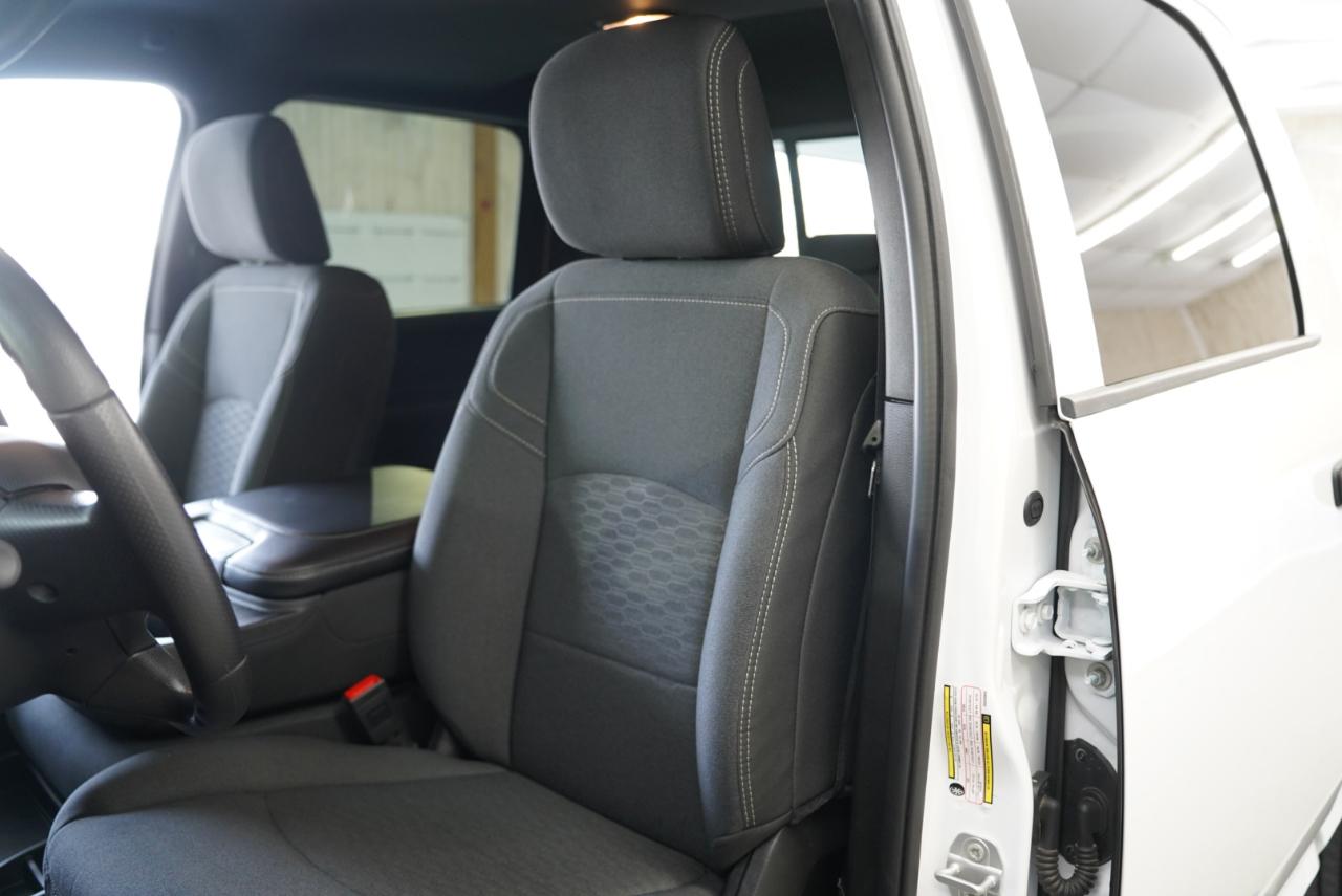 RAM 2500 Tradesman 4x4 Crew Cab 6'4" Box 2025