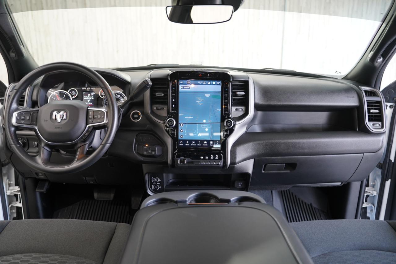 RAM 2500 Tradesman 4x4 Crew Cab 6'4" Box 2025