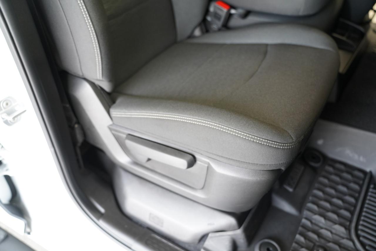 RAM 2500 Tradesman 4x4 Crew Cab 6'4" Box 2025