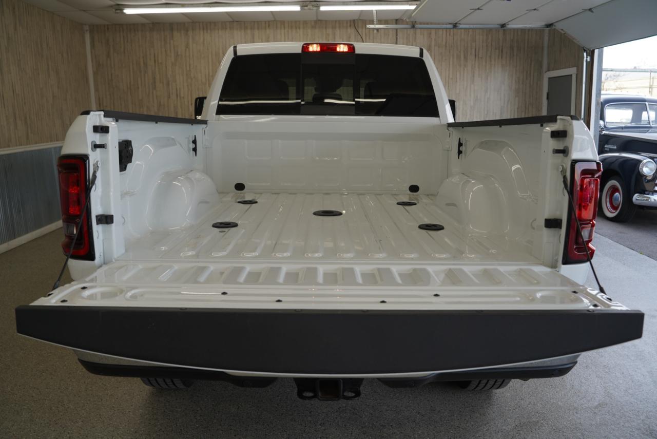 RAM 2500 Tradesman 4x4 Crew Cab 6'4" Box 2025